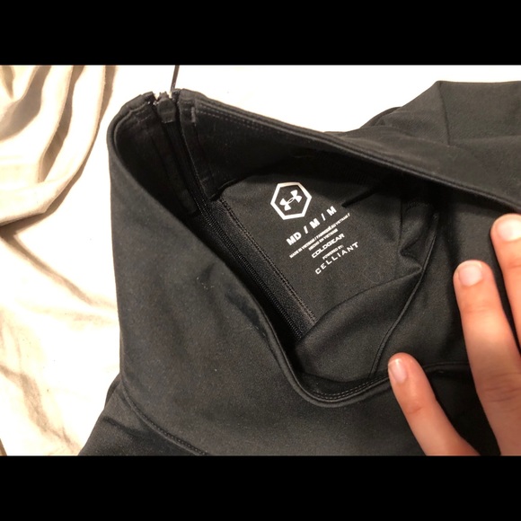 Underarmour crop long sleeve - Picture 3 of 3